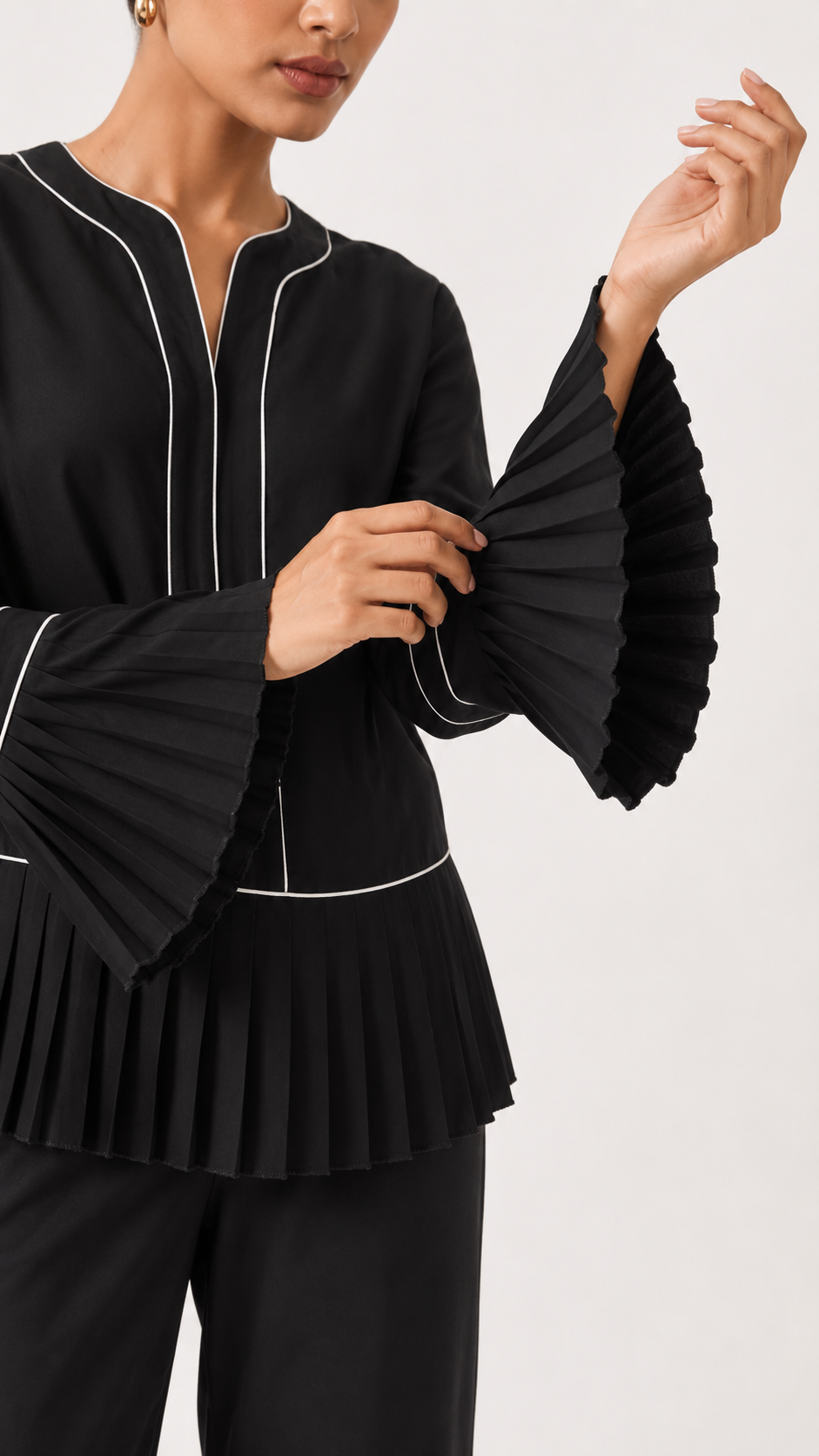 Pleatline Noir Top